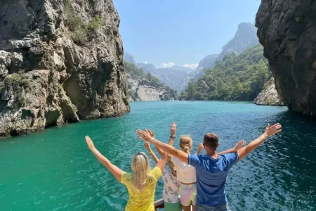 Green Canyon Boat Tour